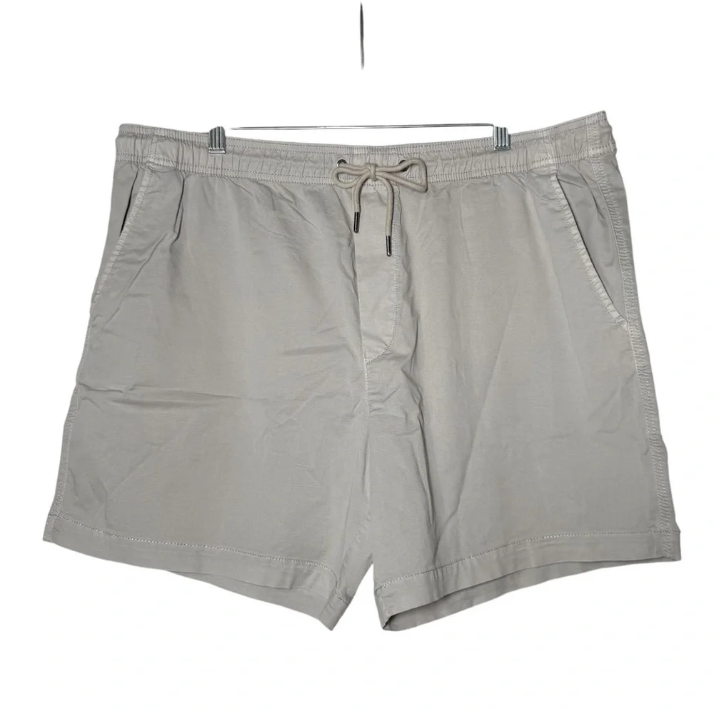 American Eagle 5.5” Lived-In Trekker Short White FLEX Size XL NWT Cargo